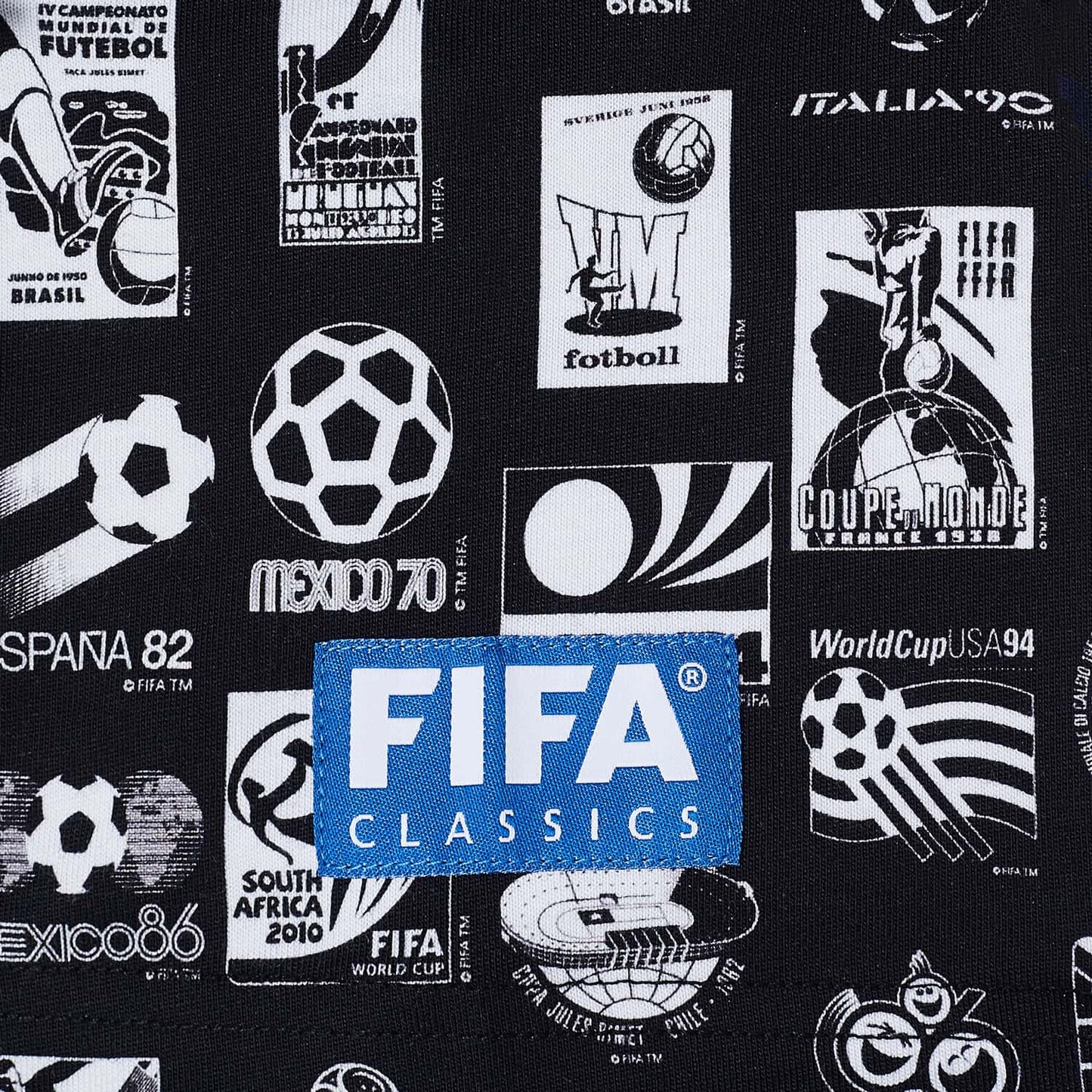 T-Shirt FIFA Classique Essentiel Emblèmes AOP